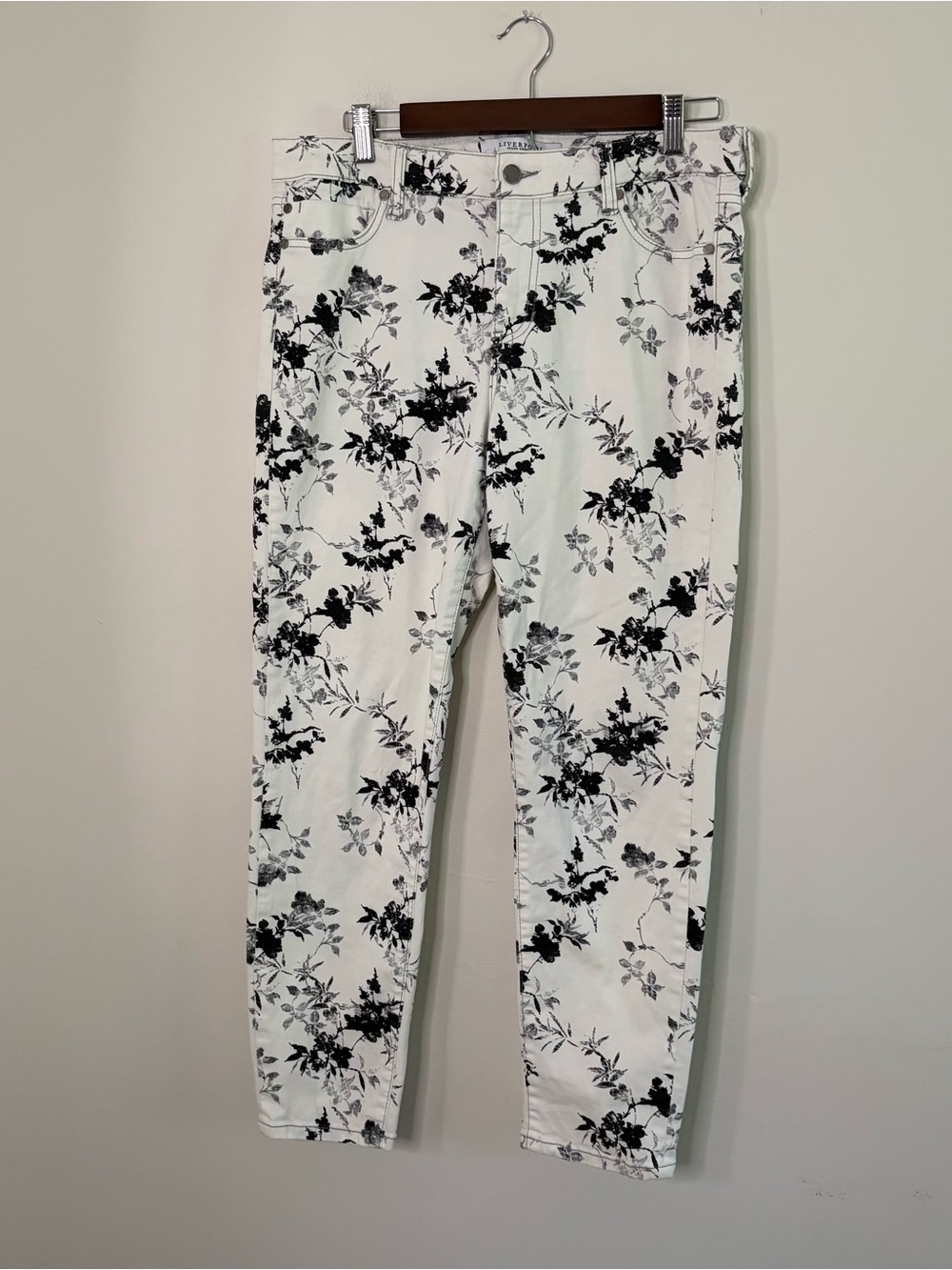 Liverpool Jeans pants women’s 12 White Black Garden Floral Stretch Boho U7